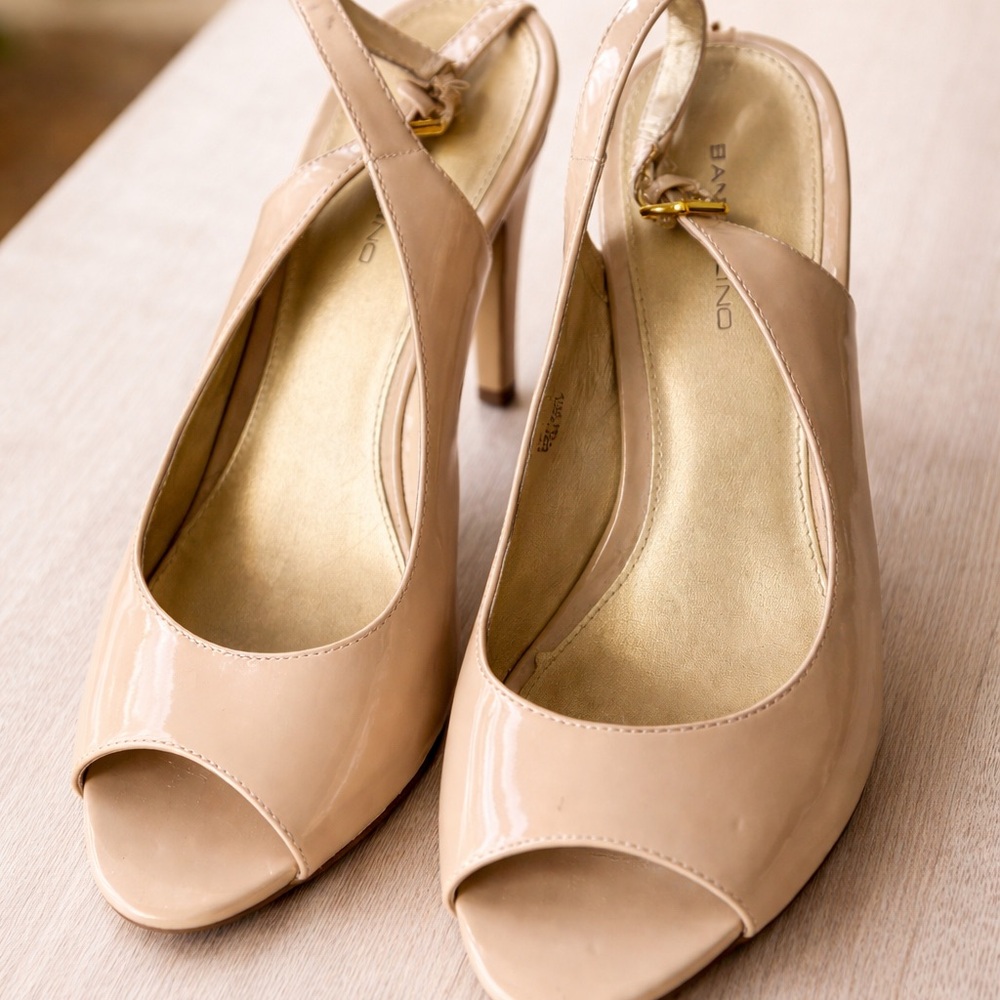 Bandolino Beige Patent Slingback Peep-Toe Heels